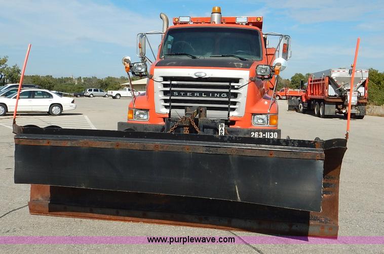 image for item L2311 2001 Sterling LT7500 dump truck