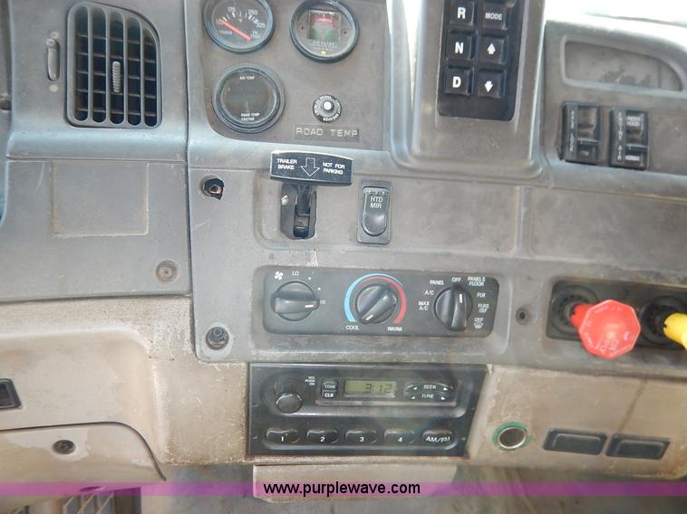 image for item L2311 2001 Sterling LT7500 dump truck