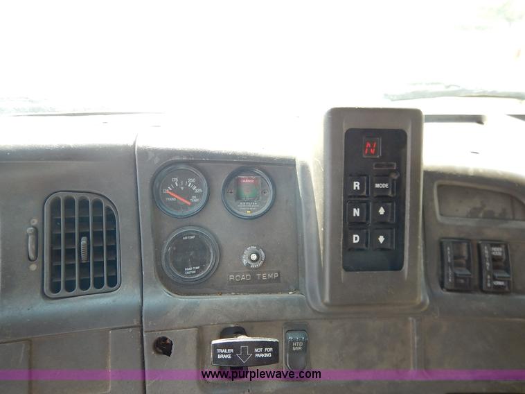 image for item L2311 2001 Sterling LT7500 dump truck