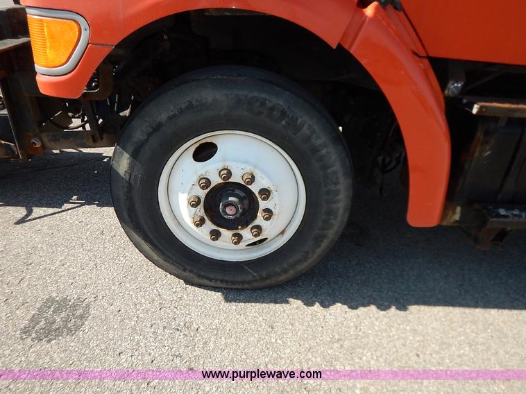 image for item L2311 2001 Sterling LT7500 dump truck