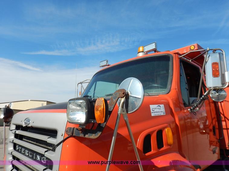 image for item L2311 2001 Sterling LT7500 dump truck