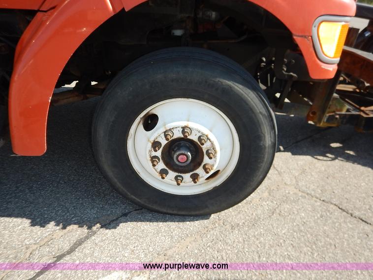 image for item L2311 2001 Sterling LT7500 dump truck