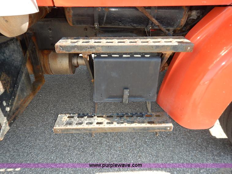 image for item L2311 2001 Sterling LT7500 dump truck