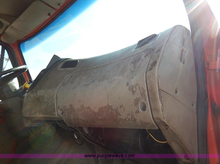 image for item L2311 2001 Sterling LT7500 dump truck