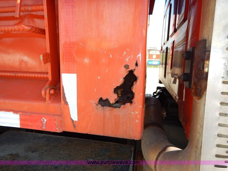 image for item L2311 2001 Sterling LT7500 dump truck