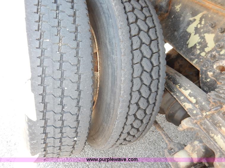 image for item L2311 2001 Sterling LT7500 dump truck