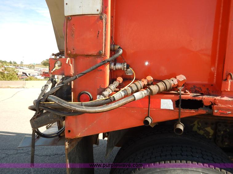 image for item L2311 2001 Sterling LT7500 dump truck