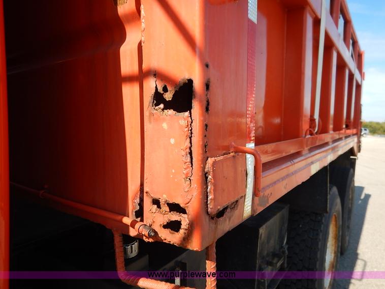 image for item L2311 2001 Sterling LT7500 dump truck