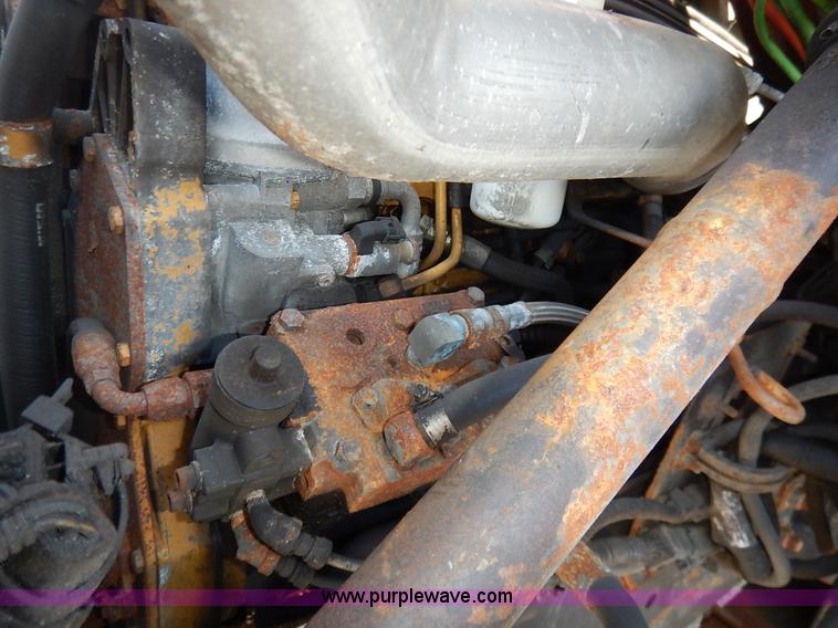 image for item L2311 2001 Sterling LT7500 dump truck