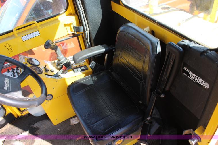 image for item L2479 2007 Superior DT80CT self propelled broom