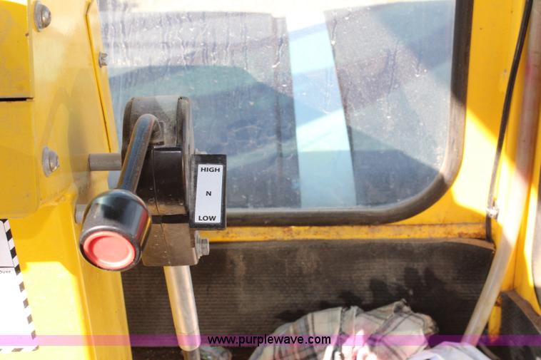 image for item L2479 2007 Superior DT80CT self propelled broom