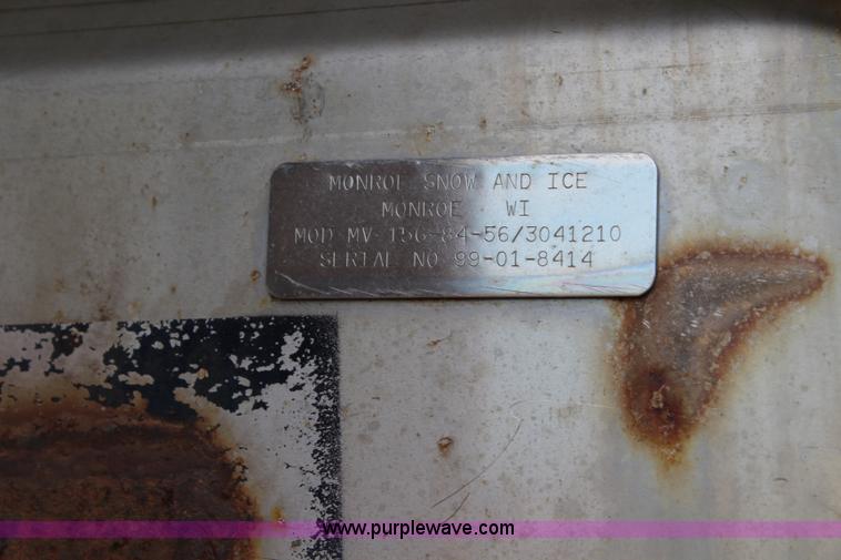 image for item L2488 1999 International 4900 dump truck