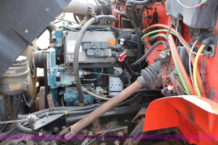 image for item L2489 1999 International 4900 dump truck