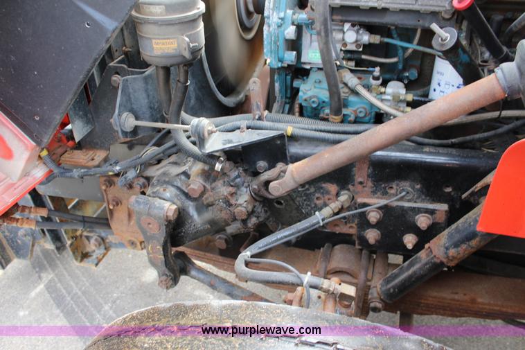 image for item L2489 1999 International 4900 dump truck