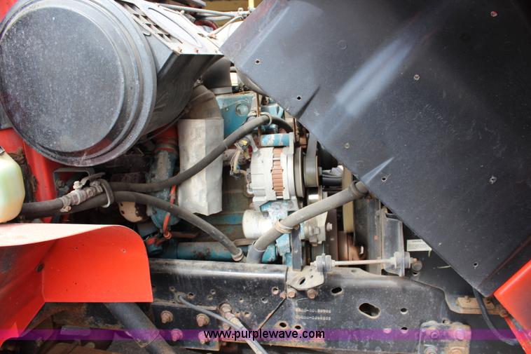 image for item L2489 1999 International 4900 dump truck