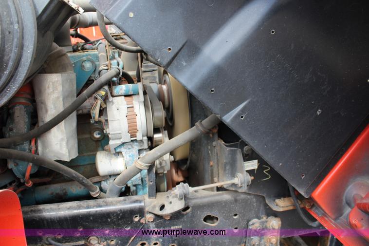 image for item L2489 1999 International 4900 dump truck