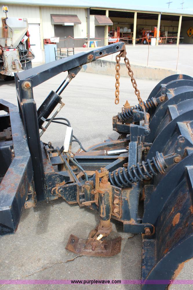 image for item L2489 1999 International 4900 dump truck