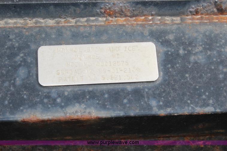 image for item L2489 1999 International 4900 dump truck