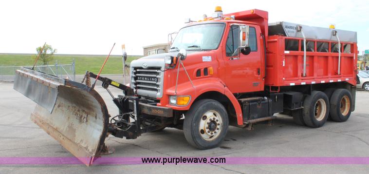 image for item L2492 2001 Sterling 7500 dump truck