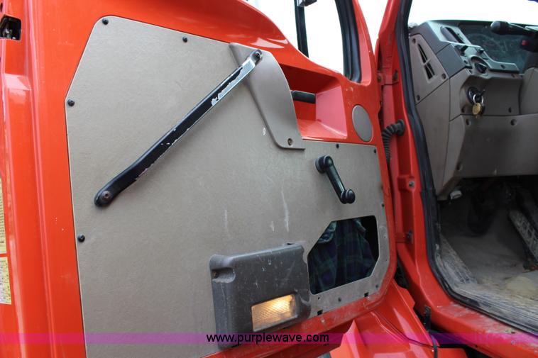 image for item L2492 2001 Sterling 7500 dump truck