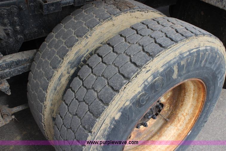 image for item L2492 2001 Sterling 7500 dump truck