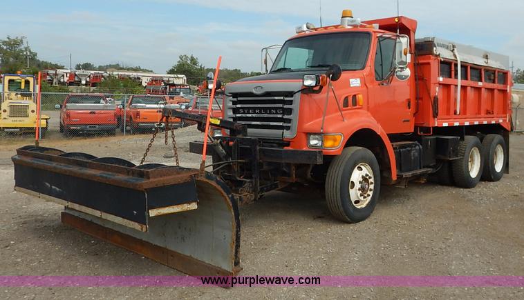 image for item L2493 2001 Sterling LT7500 dump truck