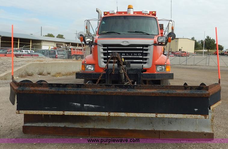 image for item L2493 2001 Sterling LT7500 dump truck