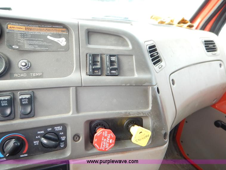 image for item L2493 2001 Sterling LT7500 dump truck