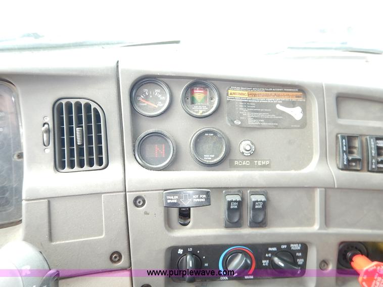 image for item L2493 2001 Sterling LT7500 dump truck