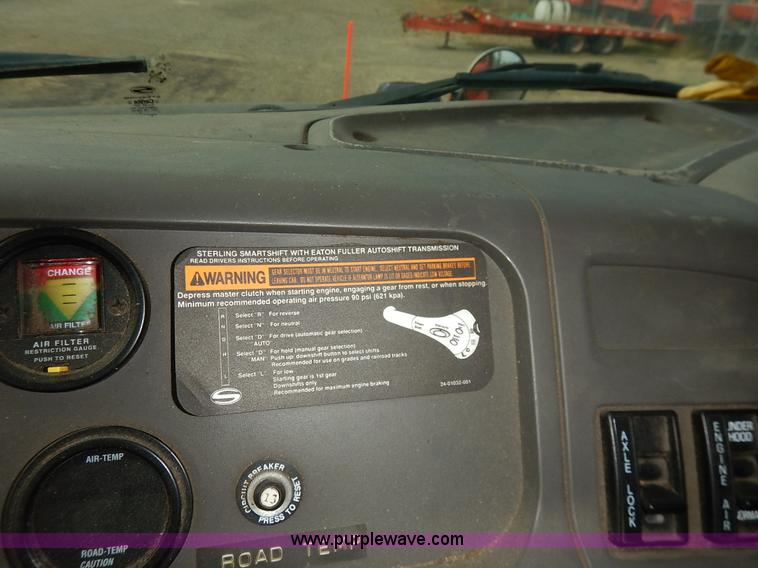 image for item L2493 2001 Sterling LT7500 dump truck