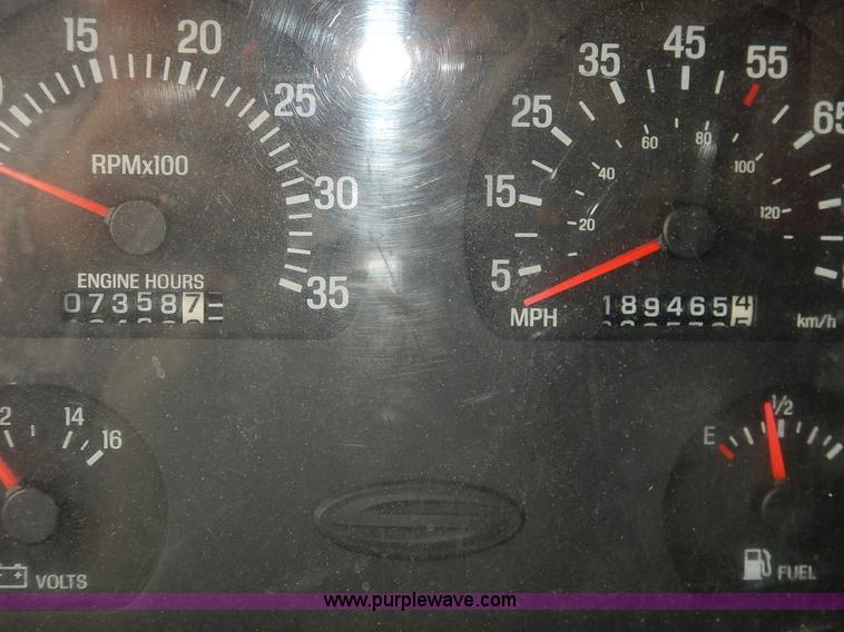 image for item L2493 2001 Sterling LT7500 dump truck