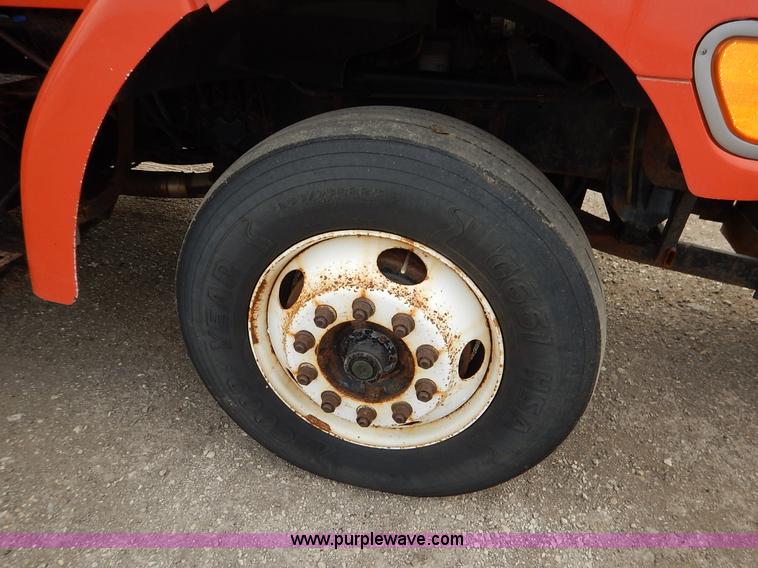 image for item L2493 2001 Sterling LT7500 dump truck