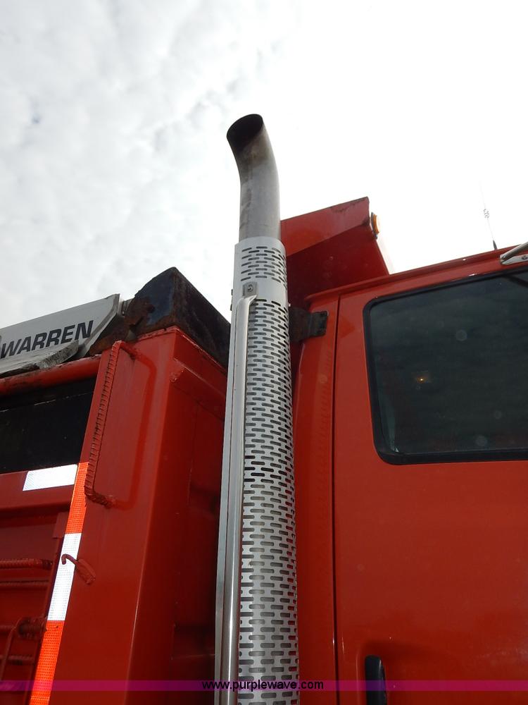 image for item L2493 2001 Sterling LT7500 dump truck