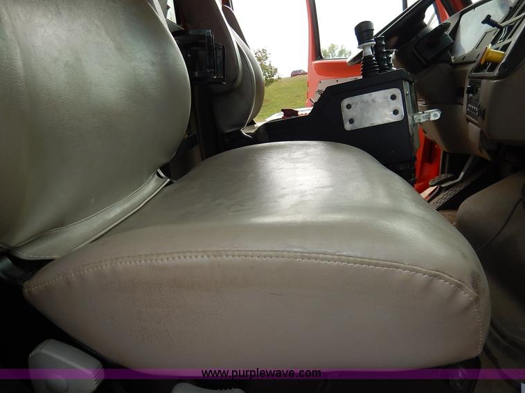 image for item L2493 2001 Sterling LT7500 dump truck