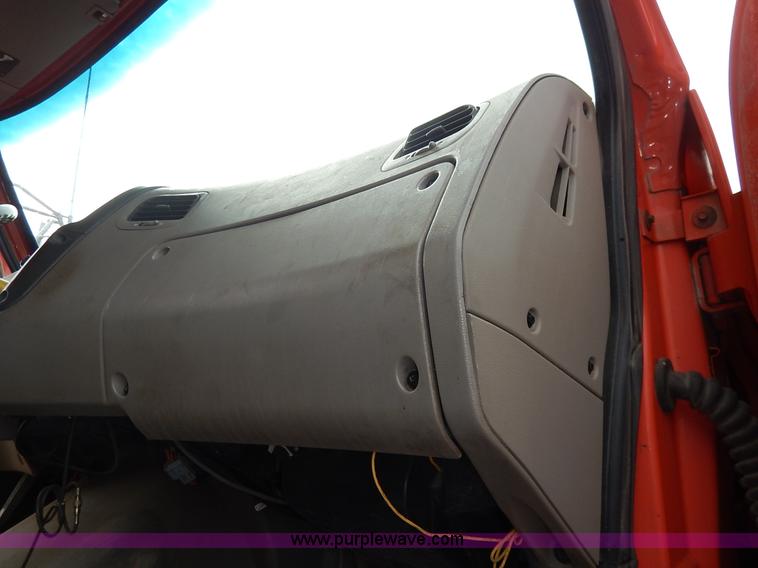 image for item L2493 2001 Sterling LT7500 dump truck