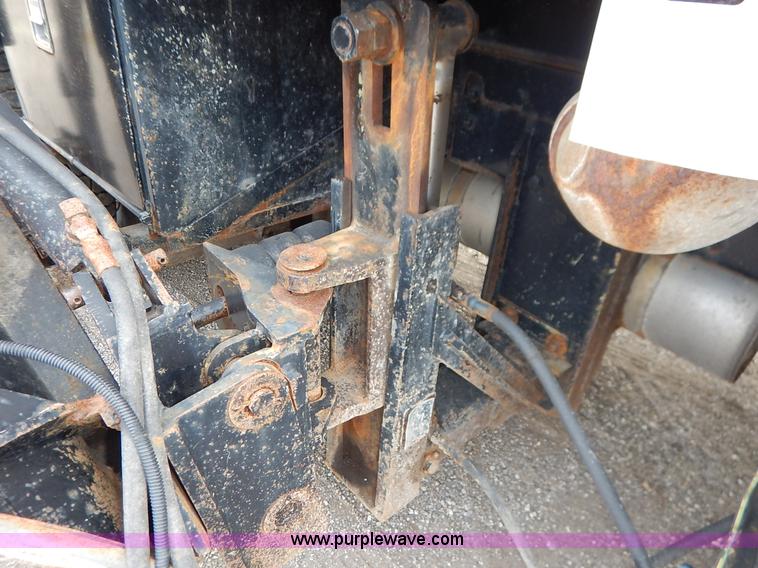 image for item L2493 2001 Sterling LT7500 dump truck