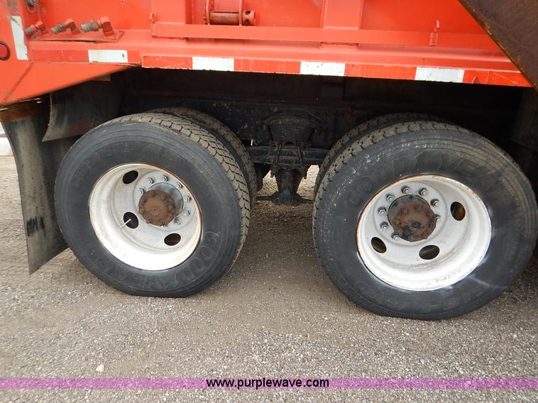image for item L2493 2001 Sterling LT7500 dump truck