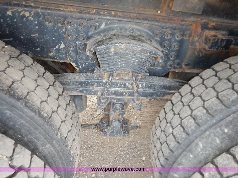 image for item L2493 2001 Sterling LT7500 dump truck