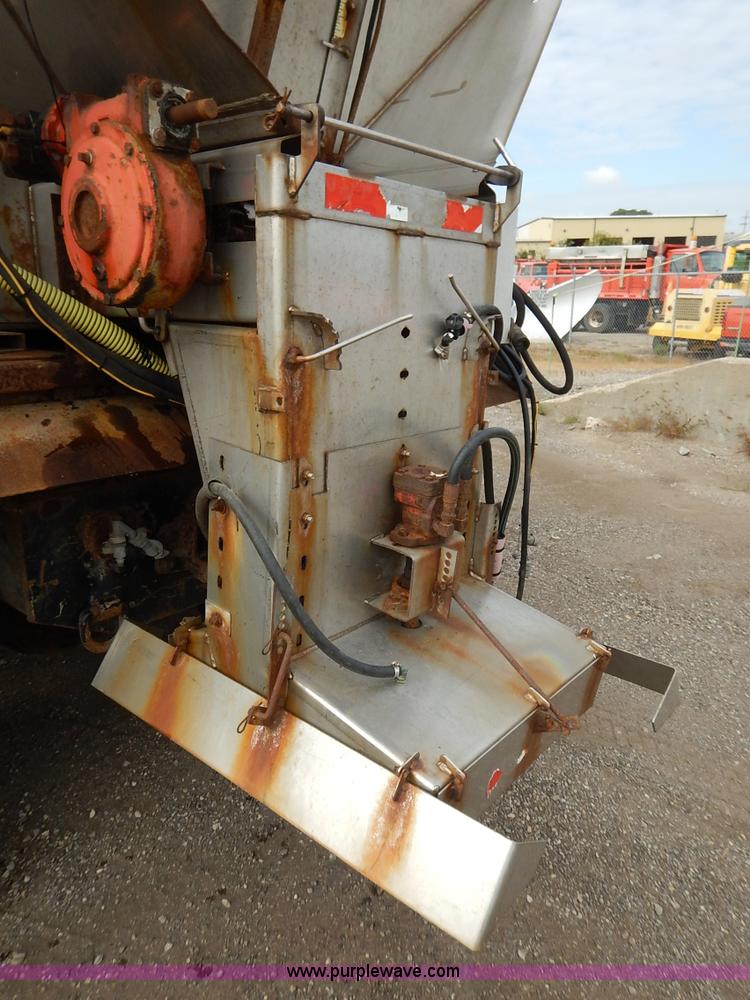 image for item L2493 2001 Sterling LT7500 dump truck