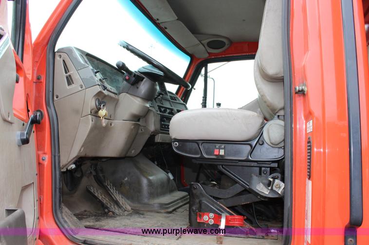 image for item L2494 2001 Sterling LT7500 dump truck