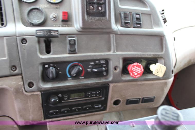 image for item L2494 2001 Sterling LT7500 dump truck