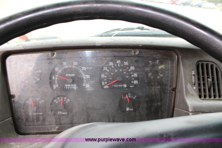 image for item L2494 2001 Sterling LT7500 dump truck