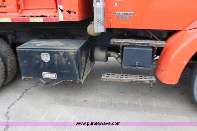 image for item L2494 2001 Sterling LT7500 dump truck
