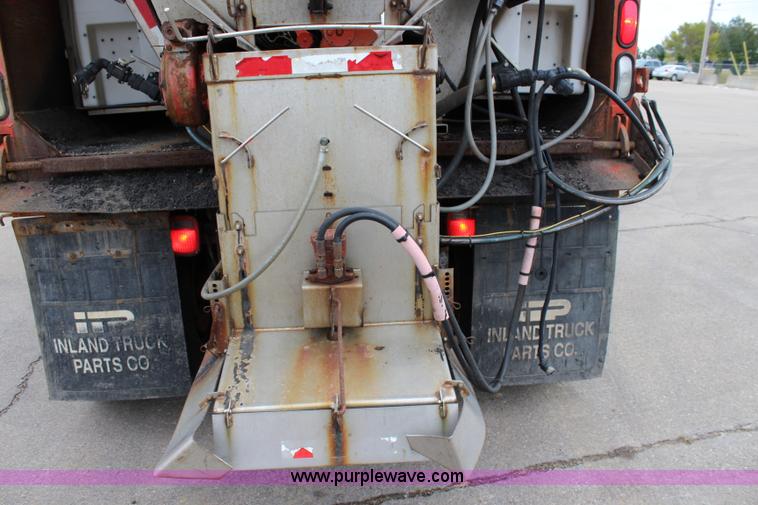 image for item L2494 2001 Sterling LT7500 dump truck