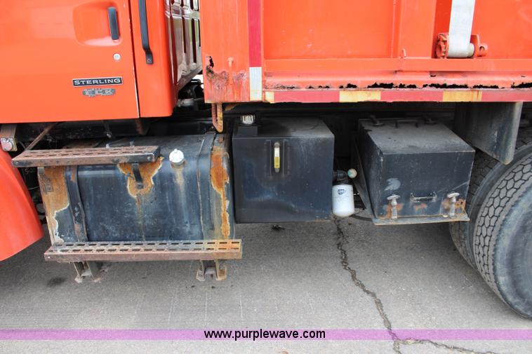 image for item L2494 2001 Sterling LT7500 dump truck