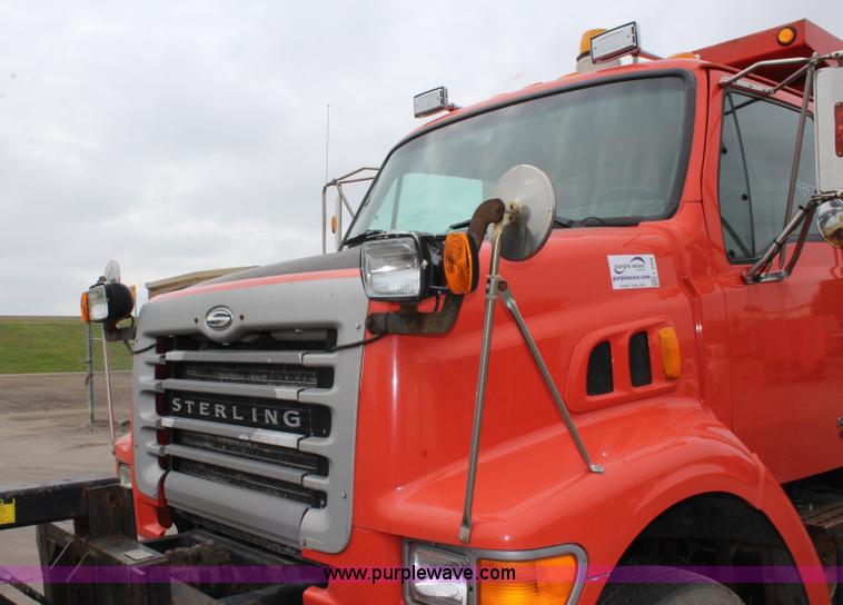 image for item L2494 2001 Sterling LT7500 dump truck
