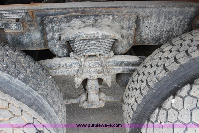 image for item L2494 2001 Sterling LT7500 dump truck