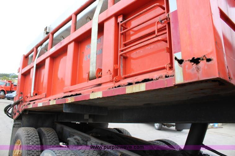image for item L2494 2001 Sterling LT7500 dump truck