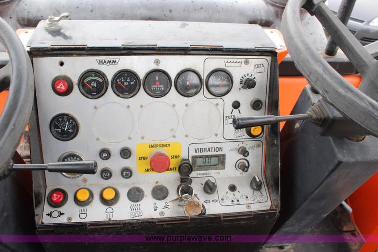 image for item L2497 1999 Hamm DV6K combination roller