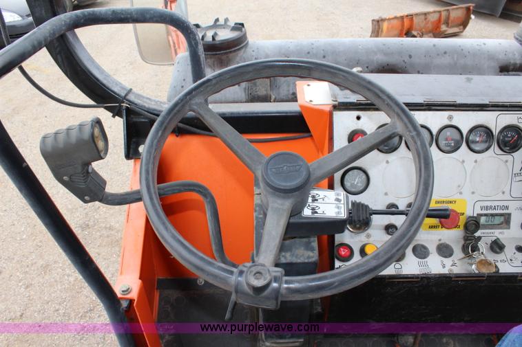 image for item L2497 1999 Hamm DV6K combination roller